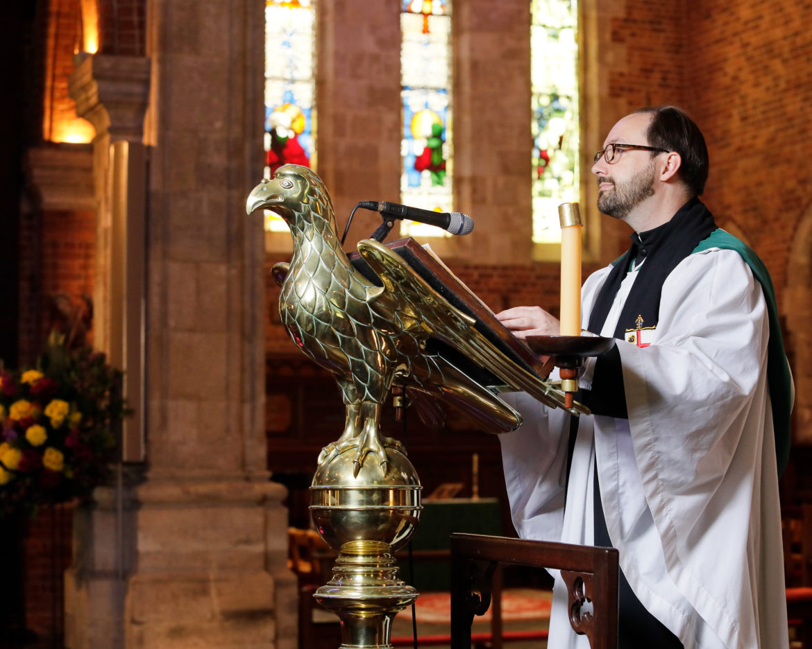 A spotter’s guide to Anglican dress-up – Liturgical Space